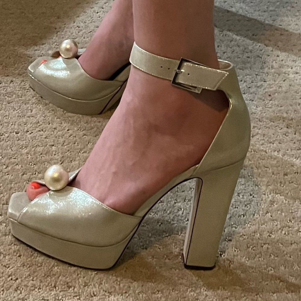 Jimmy Choo shimmer suede pearl 120mm Socorie Platform, 11B: Champagne/white - Picture 4 of 4